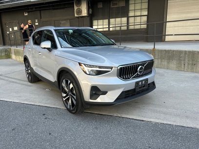 Certified 2025 Volvo XC40 B5 Plus