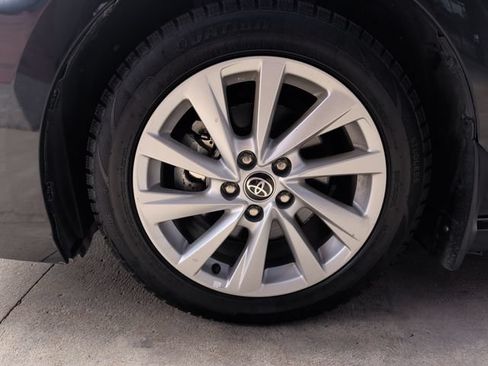 Used 2024 Toyota Camry SE FWD image 29