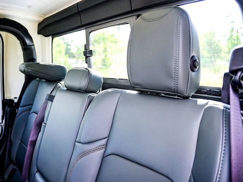 New 2025 Jeep Gladiator Mojave w/ Convenience Group image 30