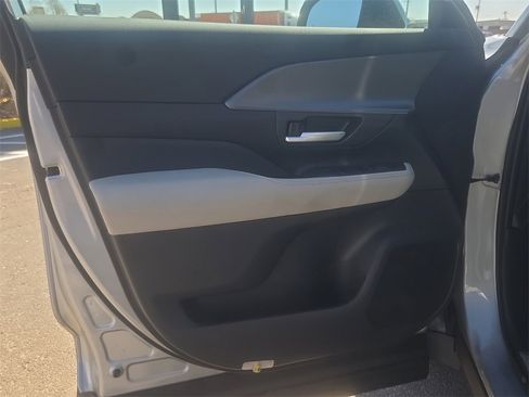 New 2026 Toyota Grand Highlander XLE image 17