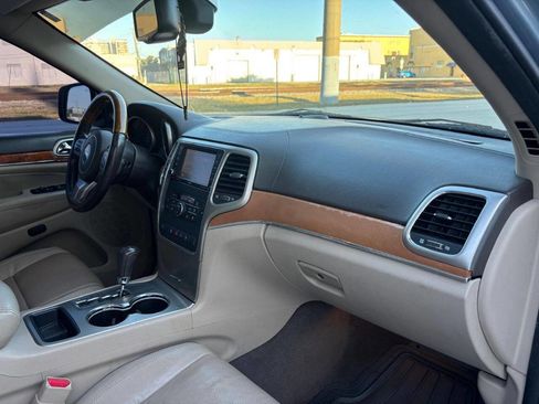 Used 2012 Jeep Grand Cherokee Overland image 26