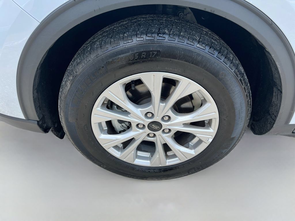 Used 2025 Ford Escape Active FWD image 32
