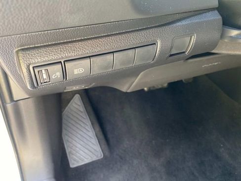 Used 2022 Toyota Corolla SE image 15