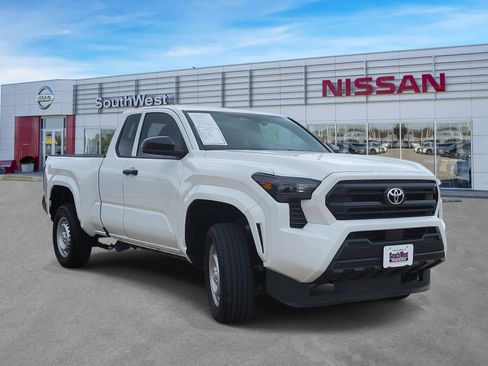 Used 2025 Toyota Tacoma SR RWD image 3