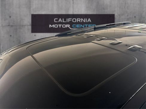 Used 2018 Chevrolet Traverse Premier w/ Redline Edition FWD image 12
