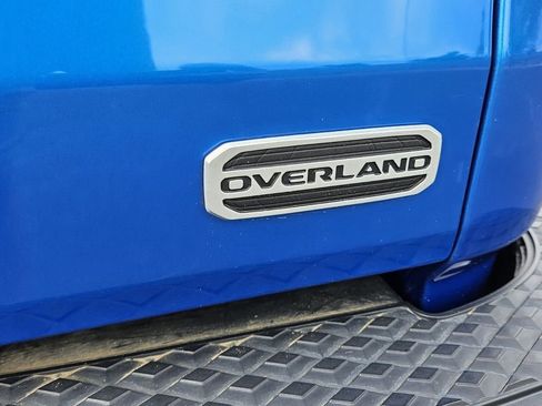 Used 2023 Jeep Gladiator Overland AWD/4WD image 10