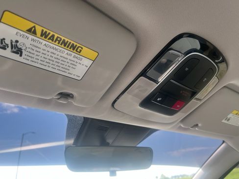 Used 2025 Hyundai Tucson SE image 25