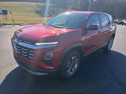 New 2026 Chevrolet Equinox LT image 3