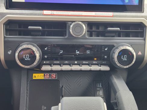 New 2026 Toyota Tacoma 4x4 Double Cab Hybrid image 18