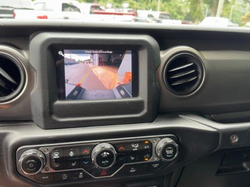 Used 2021 Jeep Gladiator Sport AWD/4WD image 16
