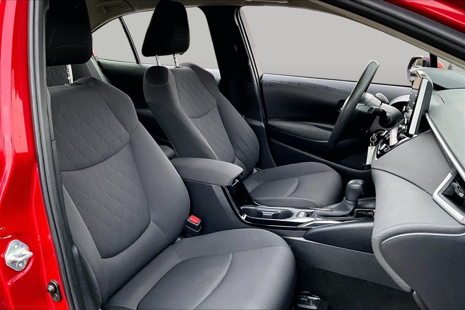 Used 2020 Toyota Corolla LE FWD image 8