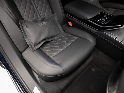 Used 2024 Audi S8 image 68