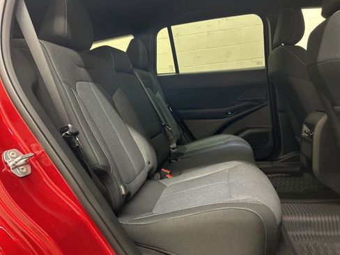 New 2026 Jeep Cherokee Laredo image 9