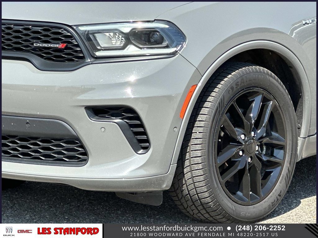 Used 2025 Dodge Durango R/T AWD/4WD image 9
