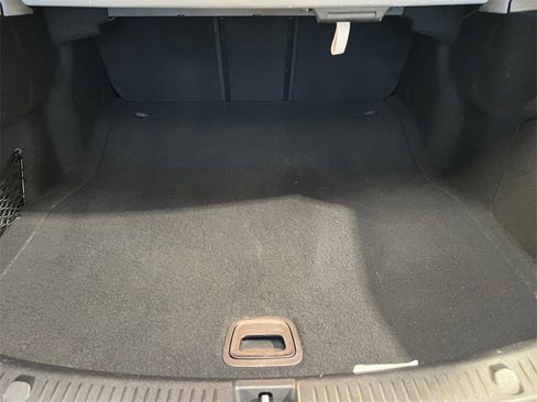 Used 2017 Mercedes-Benz E 300 4MATIC image 5