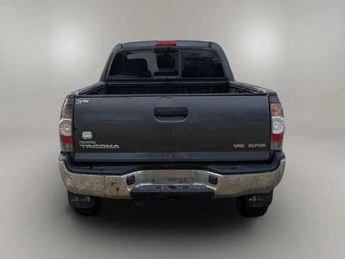 Used 2010 Toyota Tacoma 4x4 Double Cab image 4
