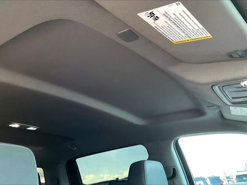 Used 2020 Chevrolet Silverado 1500 LT Trail Boss AWD/4WD image 30