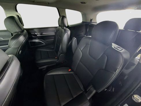 Used 2025 Kia Telluride S FWD image 29