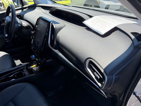 Used 2022 Toyota Prius Prime Limited FWD image 33