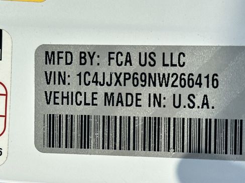 Used 2022 Jeep Wrangler Unlimited Sahara w/ Cold Weather Group image 32