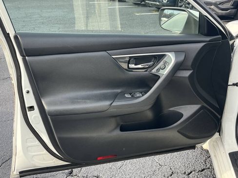 Used 2013 Nissan Altima 2.5 S FWD image 11