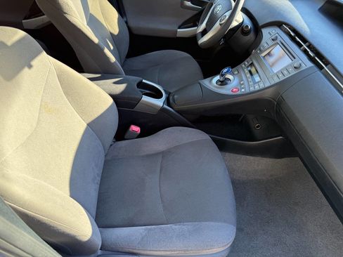 Used 2013 Toyota Prius Two image 22