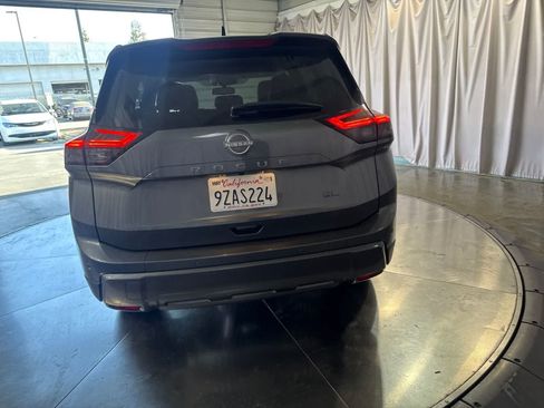 Used 2026 Nissan Rogue SL FWD image 6