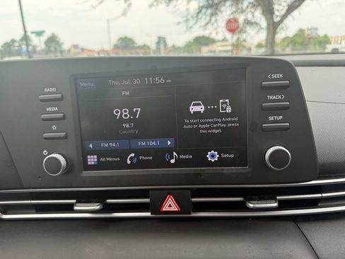 Used 2026 Hyundai Elantra SE FWD image 14