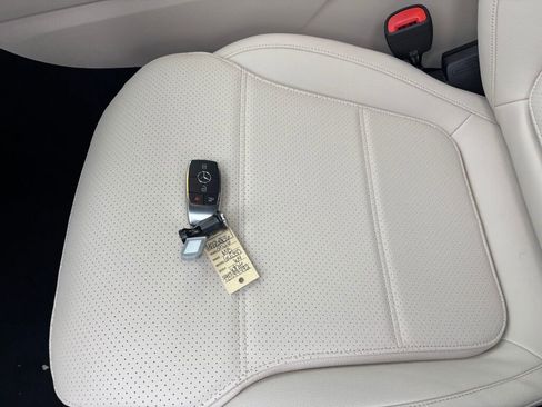 New 2026 Mercedes-Benz GLC 300 4MATIC image 13