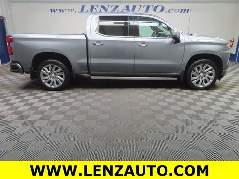 Used 2019 Chevrolet Silverado 1500 High Country w/ High Country Premium Package AWD/4WD image 2