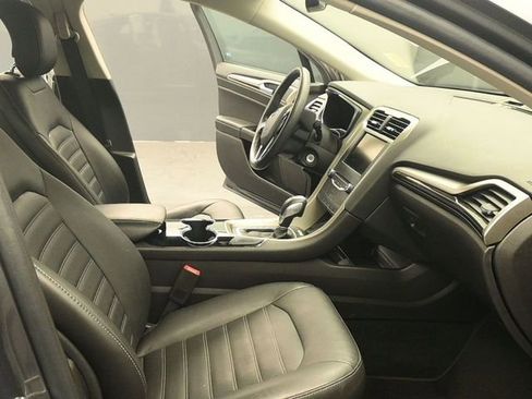 Used 2014 Ford Fusion SE w/ Equipment Group 202A image 16