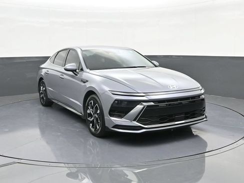 Used 2024 Hyundai Sonata SEL FWD image 21