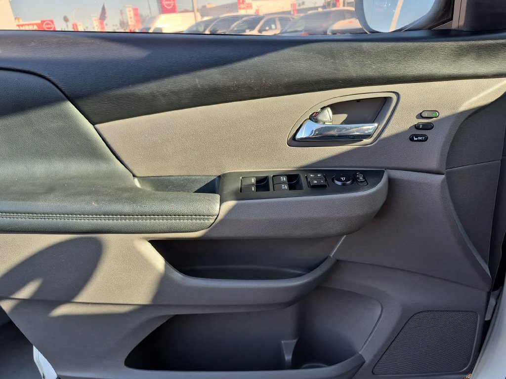 Used 2015 Honda Odyssey Touring Elite image 12