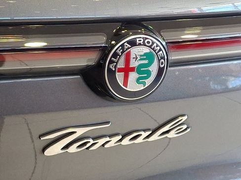 Used 2024 Alfa Romeo Tonale Veloce image 16