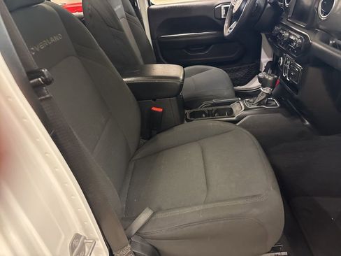 Used 2023 Jeep Gladiator Overland image 35