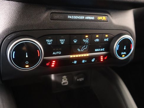 Used 2026 Ford Escape Active w/ Cold Weather Package FWD image 7