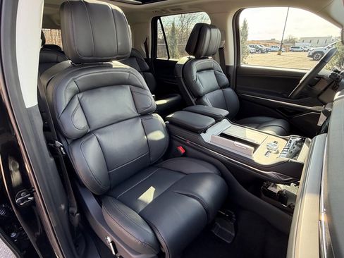 New 2026 Lincoln Navigator L Reserve image 12