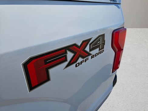 Used 2019 Ford F150 Lariat image 10