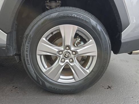 Certified 2025 Toyota RAV4 XLE AWD/4WD image 35