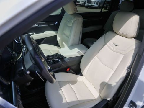 Certified 2023 Cadillac XT6 Sport w/ Technology Package image 7