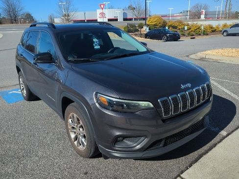 Used 2022 Jeep Cherokee Latitude Lux w/ Sun & Sound Group image 3