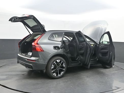 New 2026 Volvo XC60 B5 Plus w/ Climate Package AWD/4WD image 39