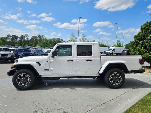New 2026 Jeep Gladiator Sport image 4