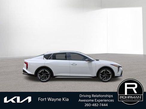 New 2026 Kia K4 GT-Line image 9