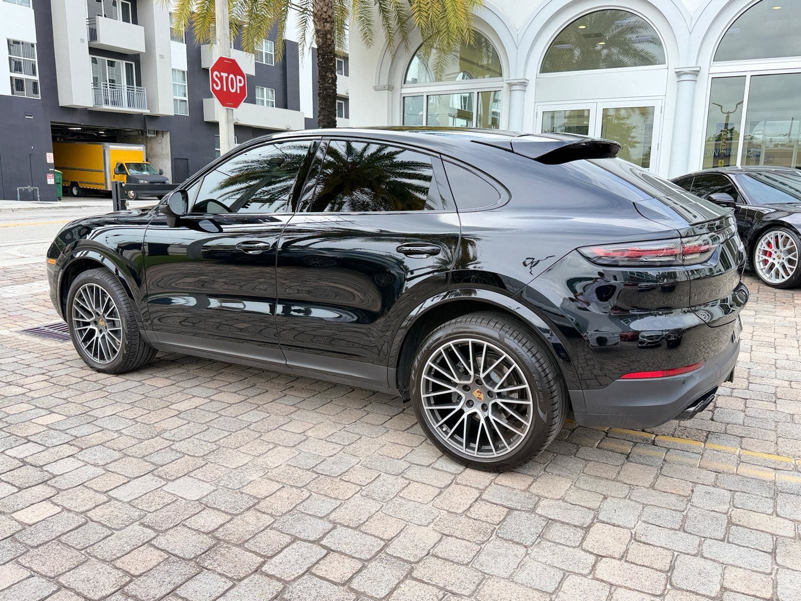 Used 2020 Porsche Cayenne S AWD/4WD image 15