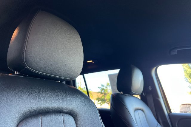 Used 2023 Mercedes-Benz EQB 300 4MATIC image 19