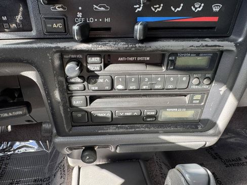 Used 1990 Toyota 4Runner SR5 AWD/4WD image 21