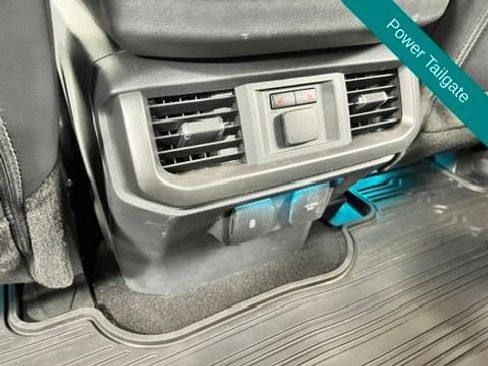 Used 2025 Ford F150 Lariat w/ Equipment Group 502A High AWD/4WD image 18