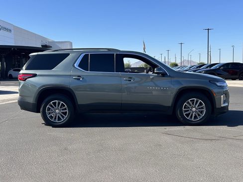 Used 2023 Chevrolet Traverse LT AWD/4WD image 7