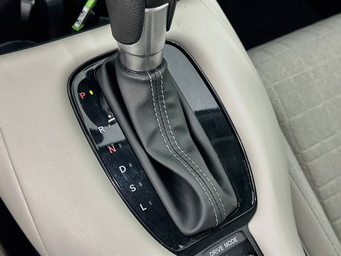 Used 2025 Honda HR-V LX image 24